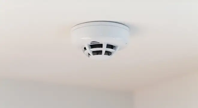 Smoke Detector Flashing Red