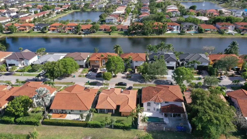 Florida Housing Inventory Surges: What It Means for Buyers and Sellers in 2025