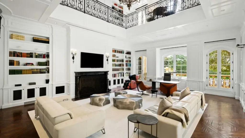 Paris Hilton new LA home
