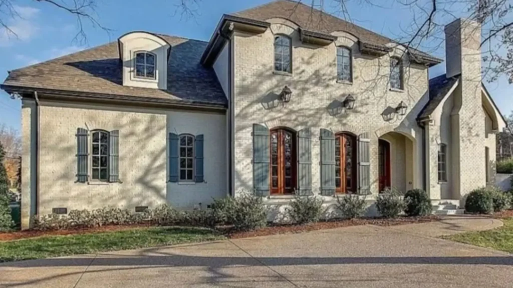 Savannah Chrisley Leave Nashville Mansion