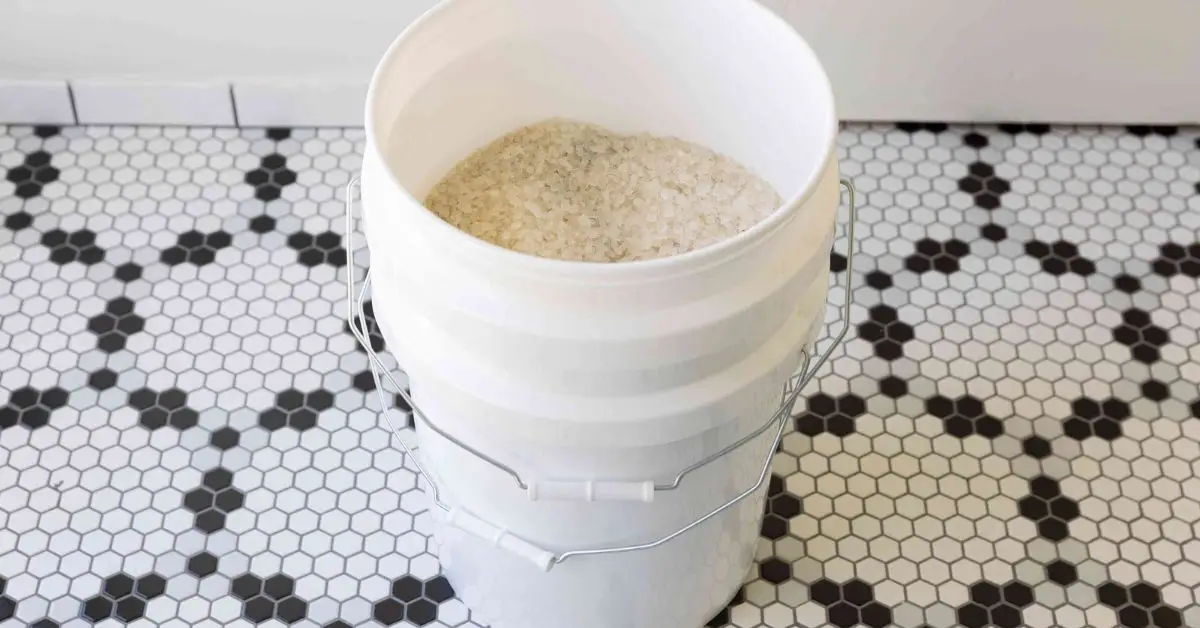 How to control indoor humidity in home