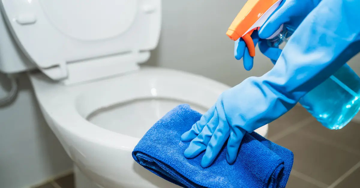 how to keep bathroom smelling fresh