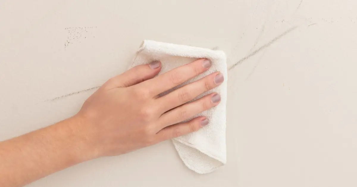 how to remove scuff marks from painted walls