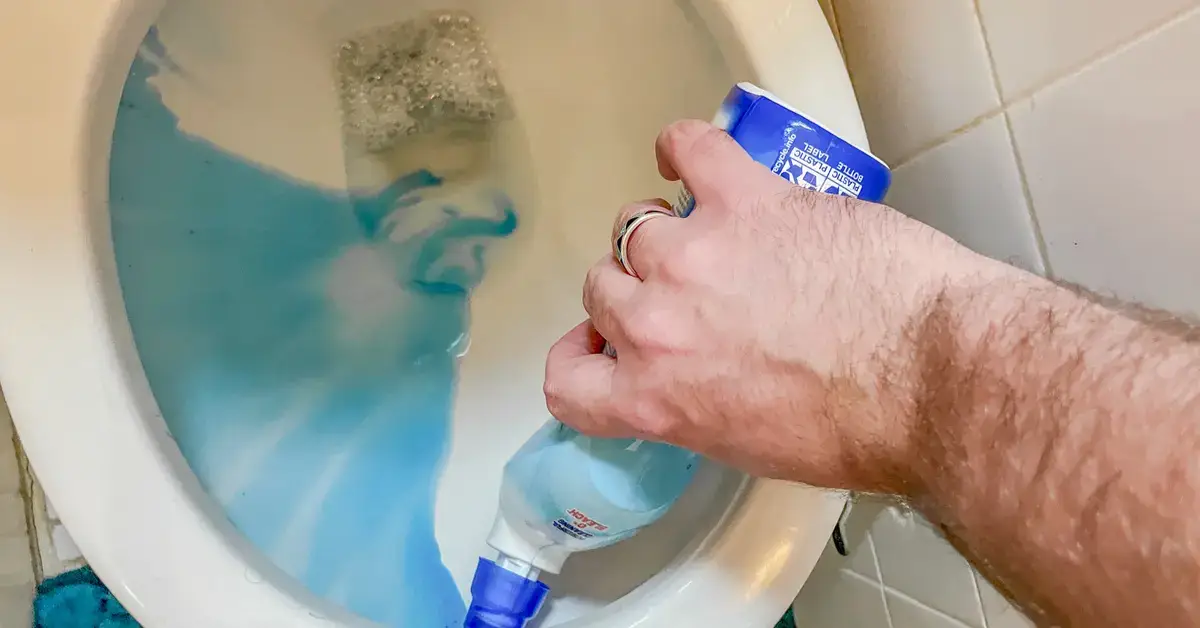 spots in your bathroom you’re probably missing when cleaning